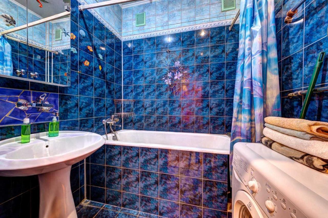 Three-Room Apartment Near Ocean Plaza Киев Экстерьер фото